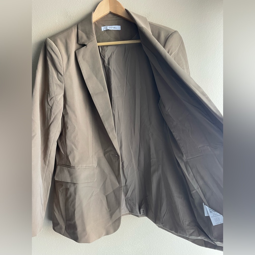 Cicy Bell Women Beige Tan Suit Jacket Size XL - Picture 8 of 11